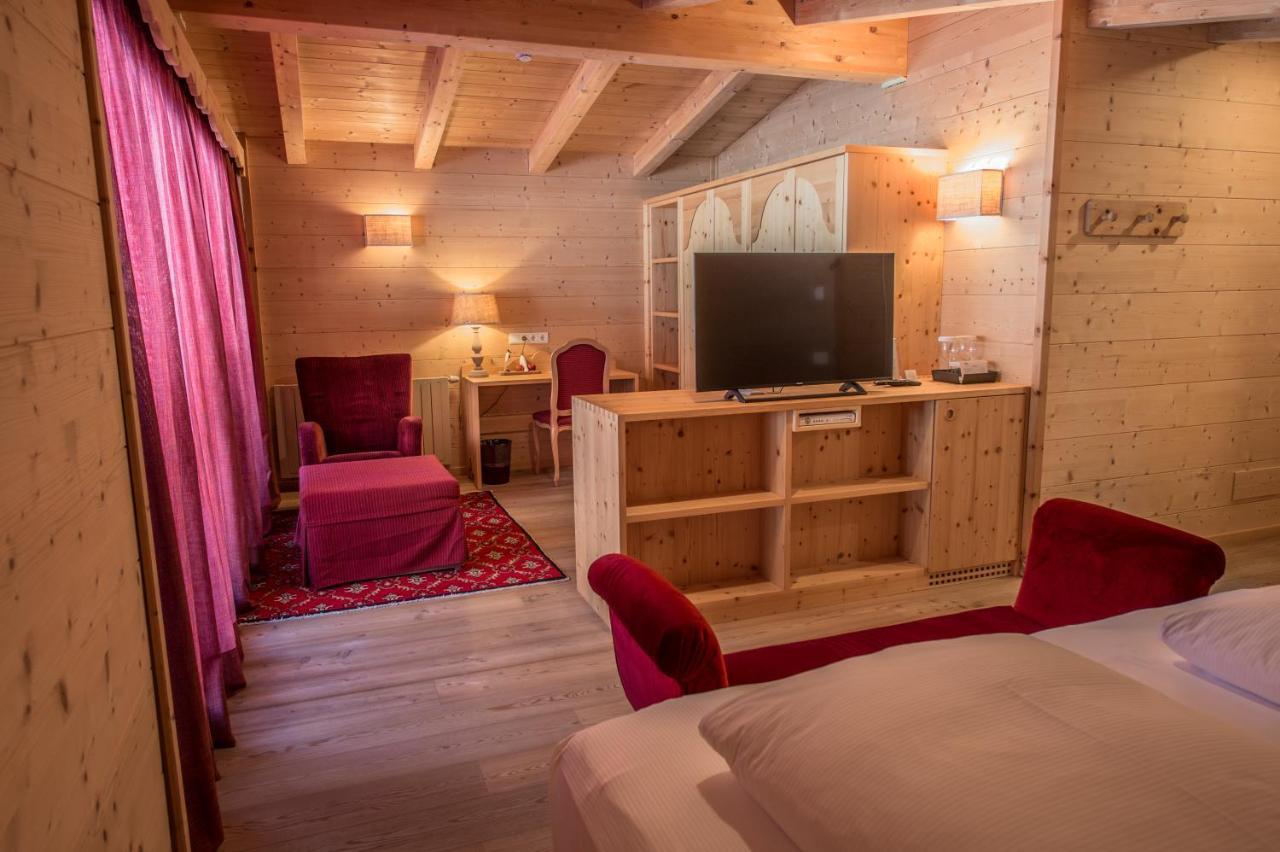 Hotel Ciasa Salares 산카시아노 외부 사진