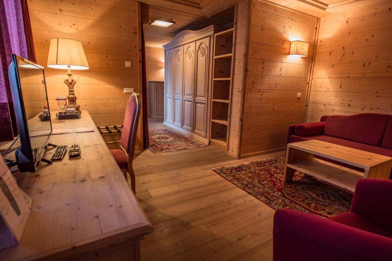 Hotel Ciasa Salares 산카시아노 외부 사진